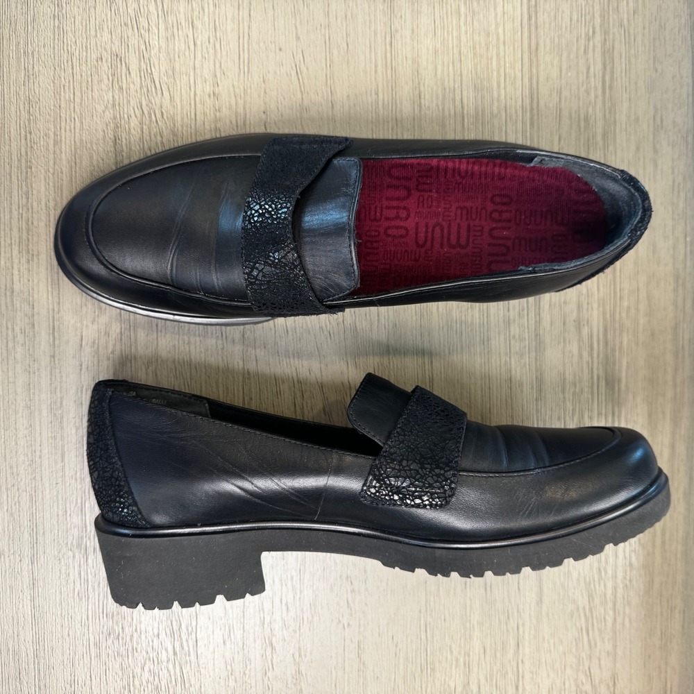 Munro American Geena Black Leather‎ Lug Sole Penny Loafers  M521781 Womens 6.5M